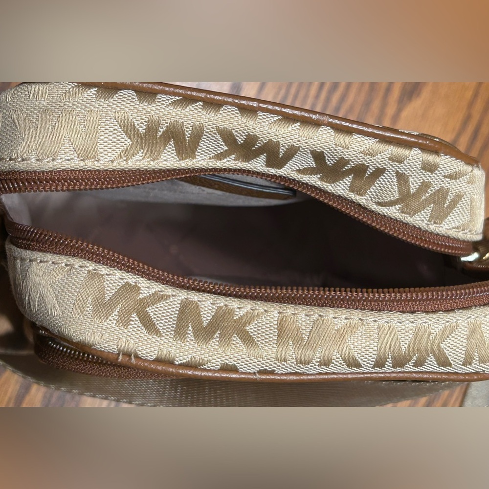 Michael Kors crossbody - Picture 5 of 8